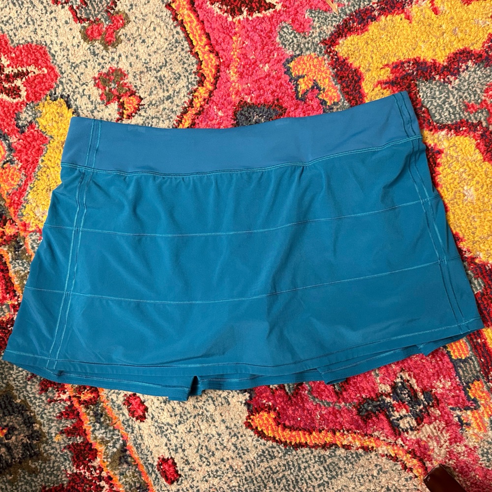 Womens Lululemon pace rival skirt tall - worn once excellent condition